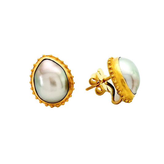 "Jawan" Stud Earrings (Tahitian Pearl, 22k Gold)