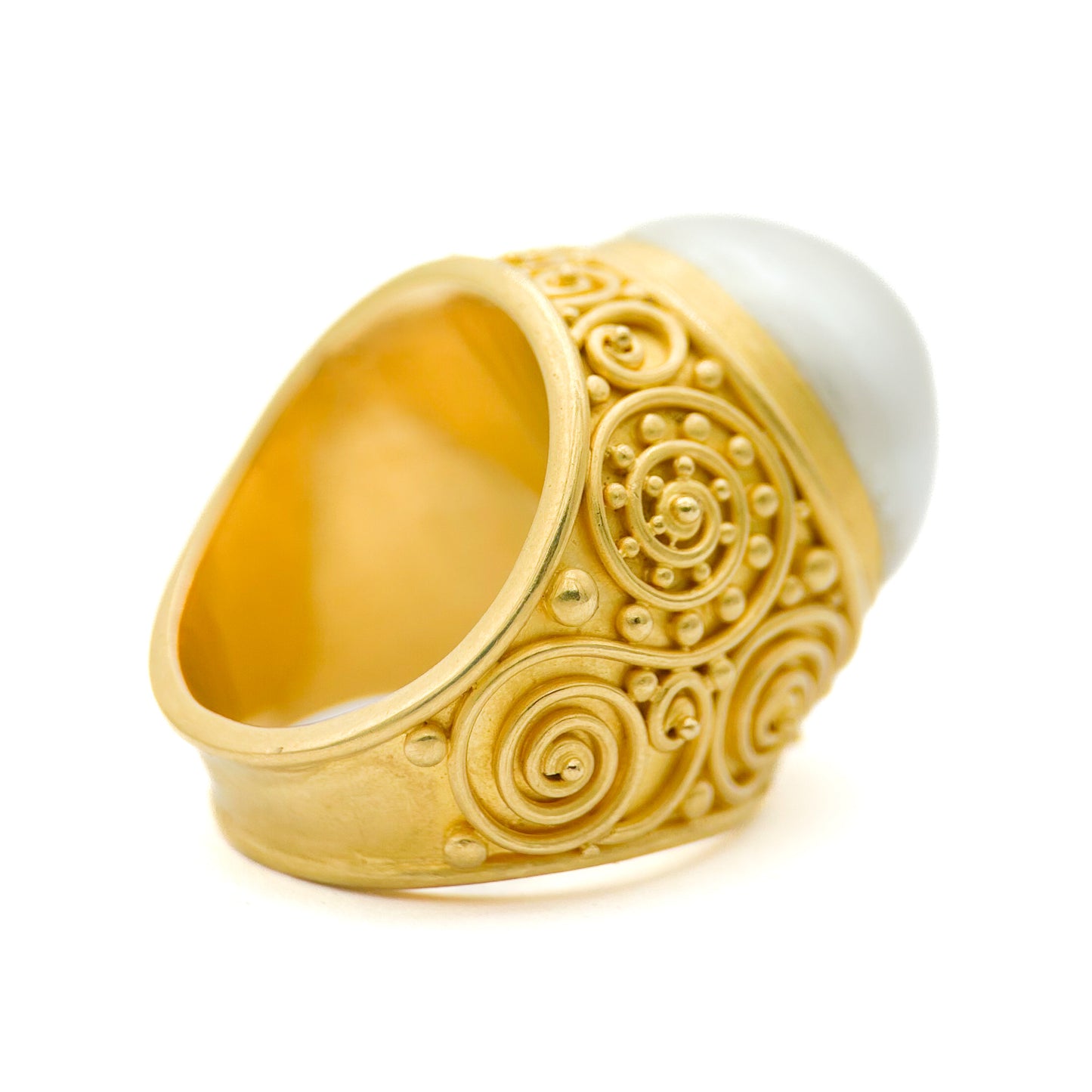"Seven Seas" Ring (White South Sea Pearl, 22k Gold)
