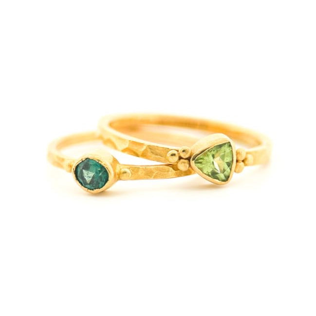 "Hammered Twinkler" Ring (Chrysoberyl, 18k Gold)