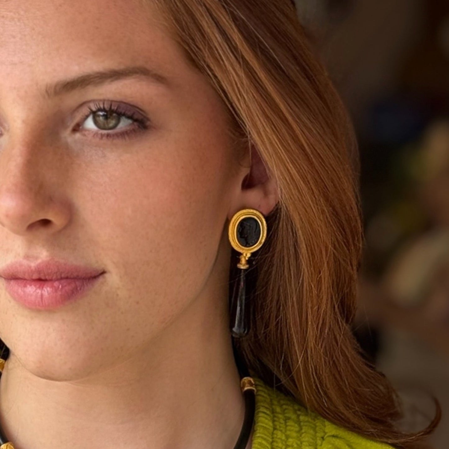 "Polos Cap" Drops for Hook Earrings (Onyx Agate, 22k Gold)