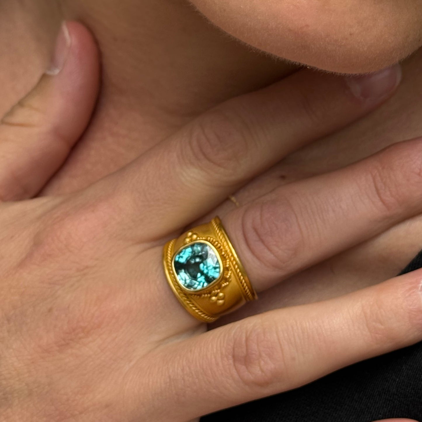 "Cheryl" Band Ring (Blue Zircon, 22k Gold)