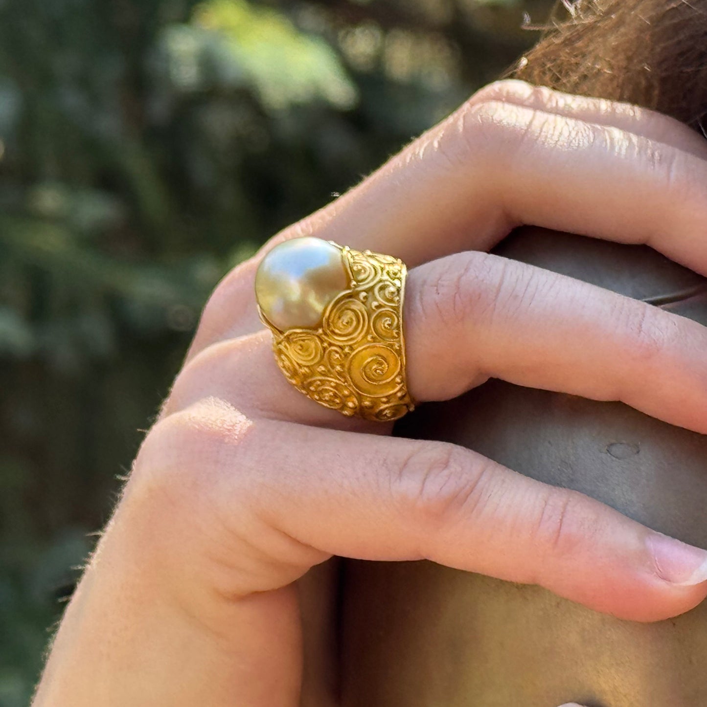 "Seven Seas" Ring (South Sea Pearl, 22k Gold)