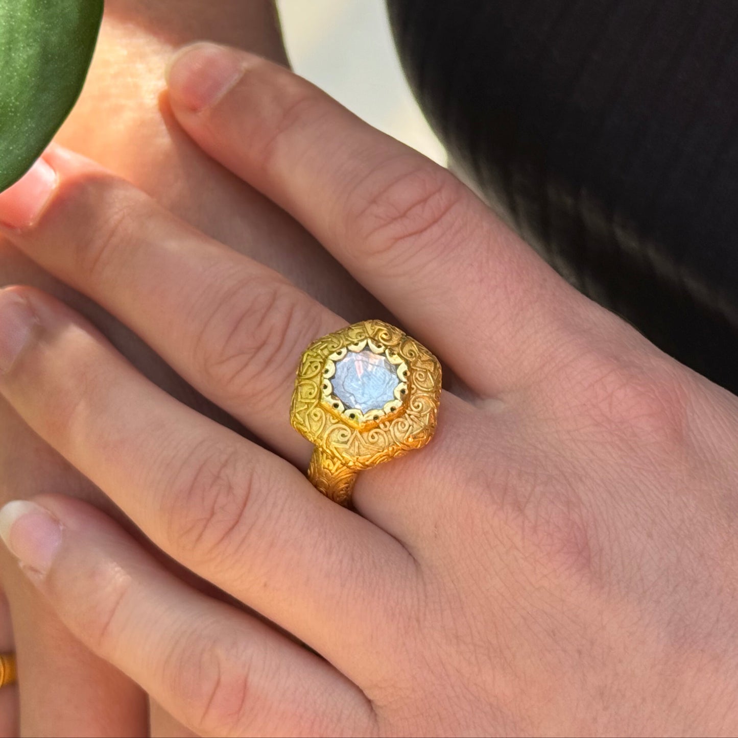 "Jodhpur Hexagon" Ring (Diamond, 22k, 18k Gold)