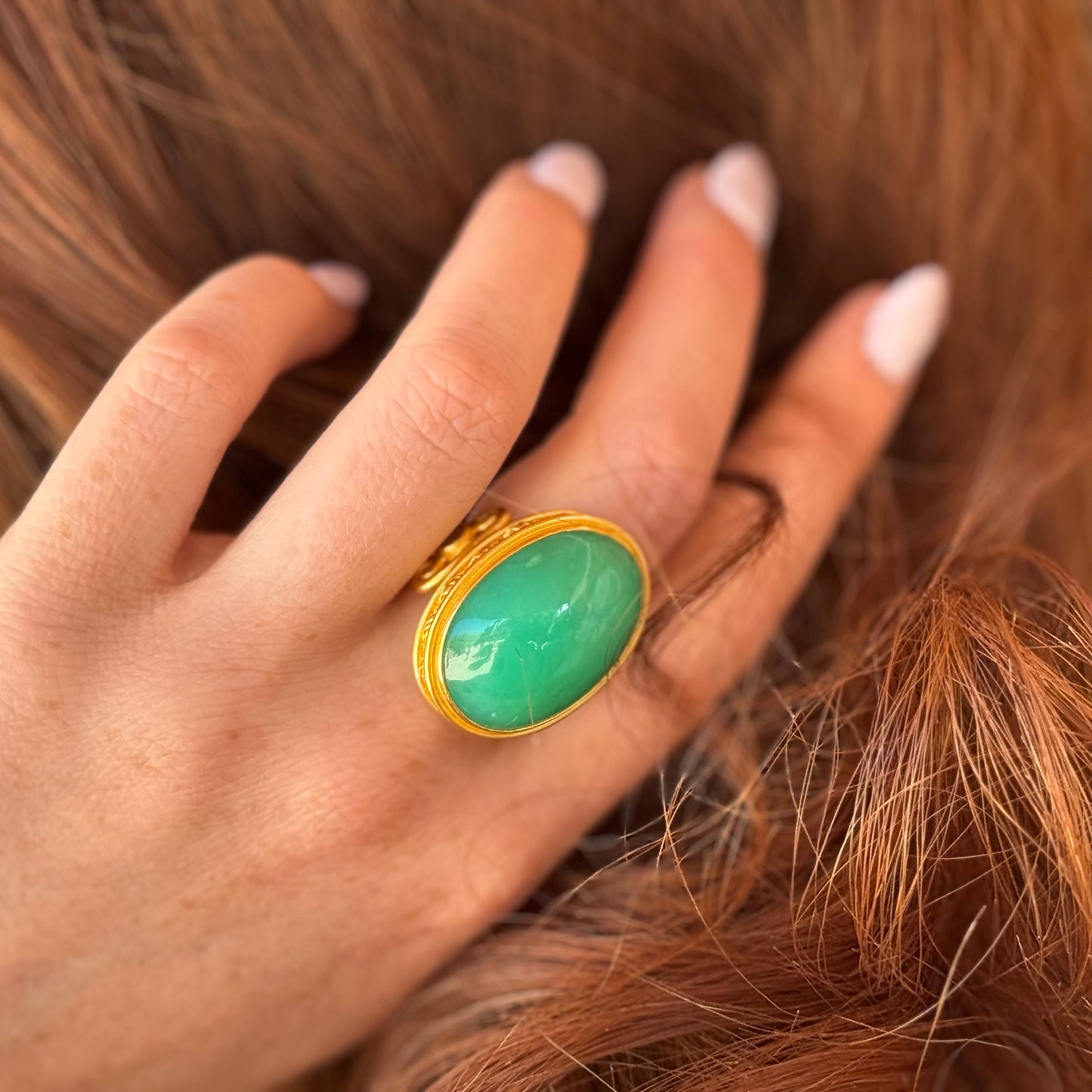 "Corinthia Column" Ring (Chrysoprase Agate, Diamond, 22k Gold)