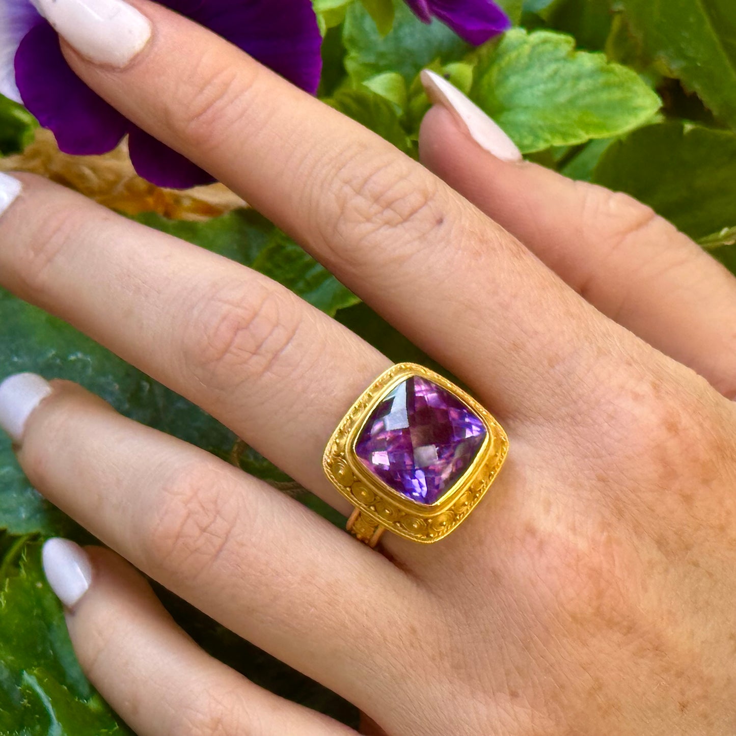 "Susie Spiral" Ring (Amethyst, 22k Gold)