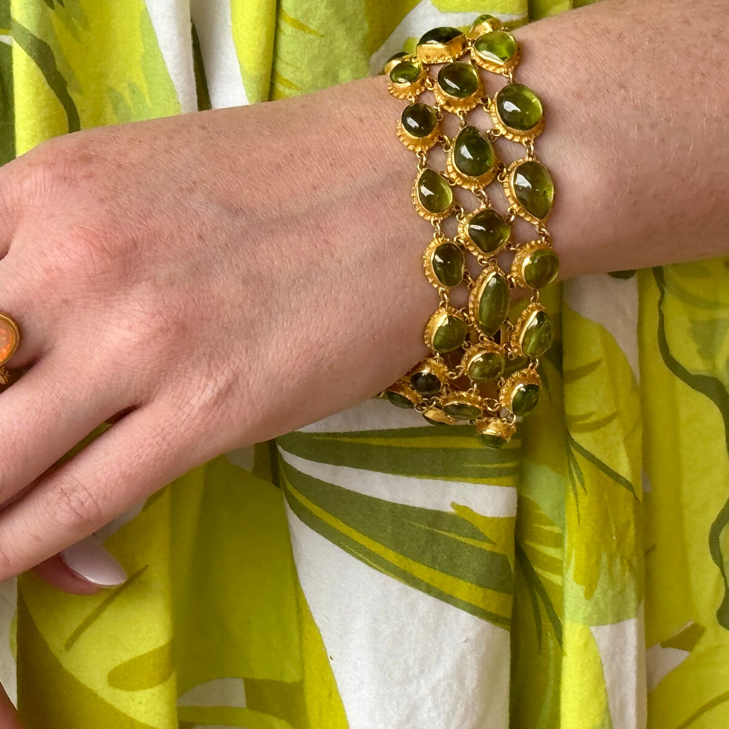 "Kafir Lime Fishnet" Bracelet (Peridot, 22k Gold)