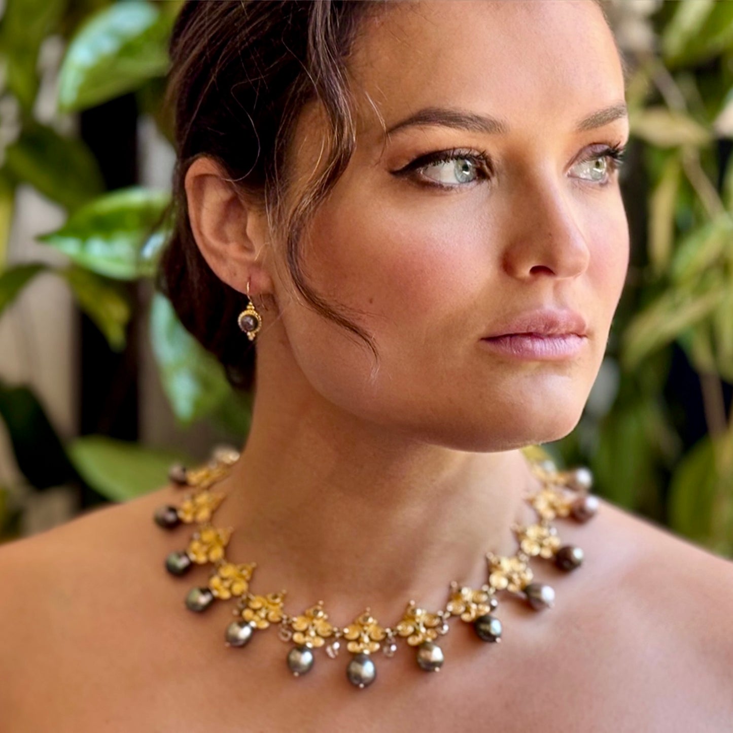 "Fleur de Lys" Collar Necklace (Tahitian Pearl, Cognac Diamond, 22k Gold)
