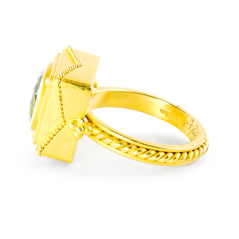 "Cairo" Ring (Peridot, 22k Gold)