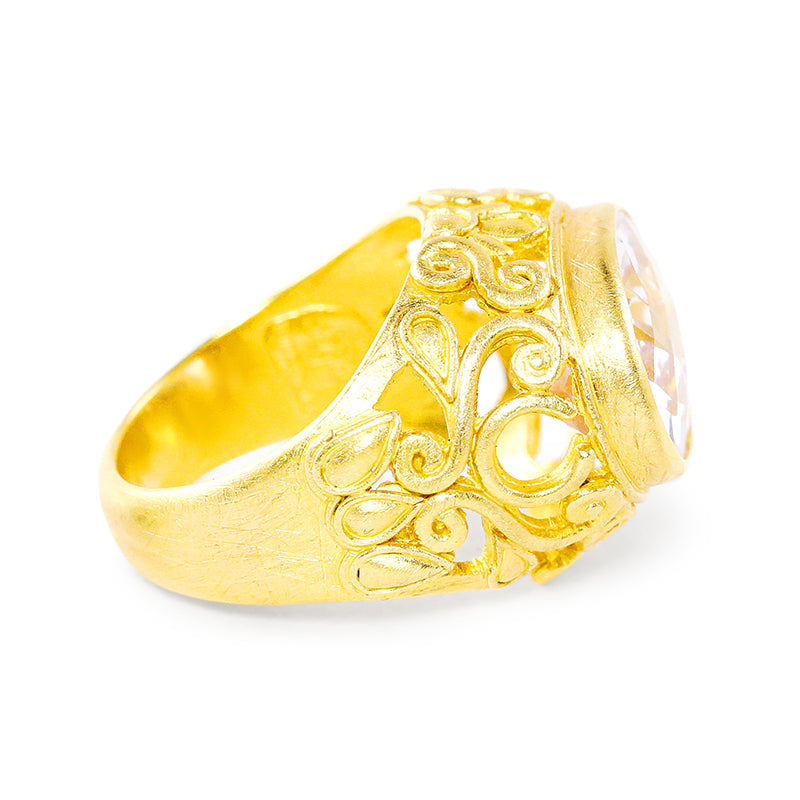 "Leaf Tata" Ring (Kunzite, 22k Gold)