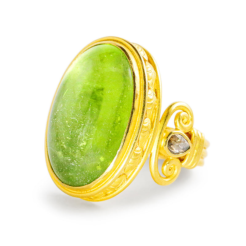 "Corinthia Column" Ring (Peridot, Diamond, 22k Gold)
