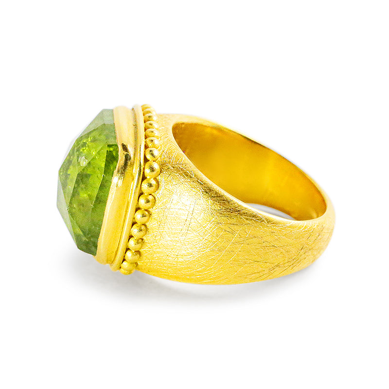 "Archaeo" Ring (Peridot, 22k Gold)