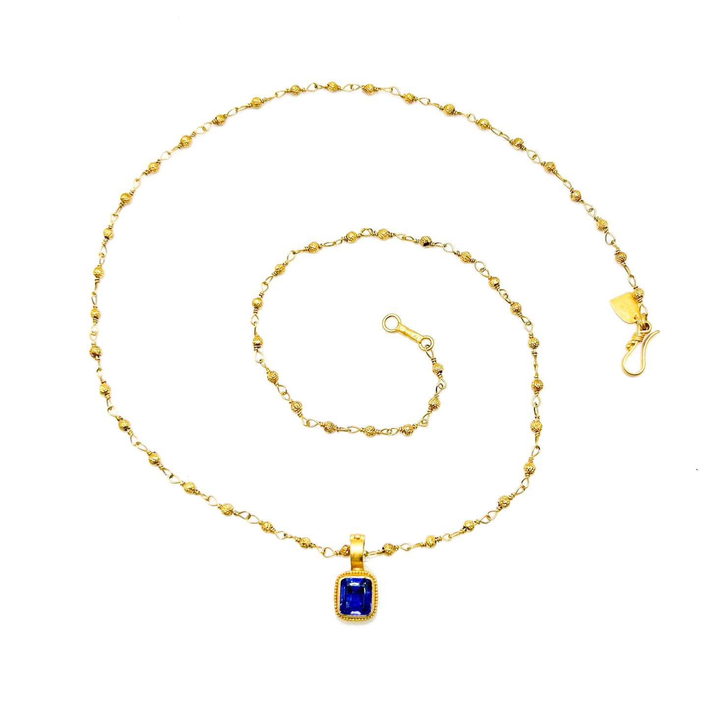 "Cheops" Pendant (Blue Kyanite, 22k, 18k Gold)