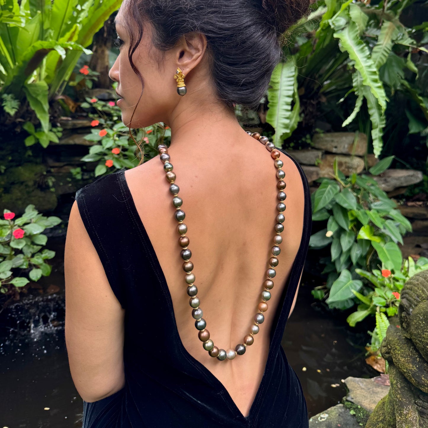 "Lorokidul" Pearl Necklace (Multicolor Tahitian Pearls with Mystery Clasp)