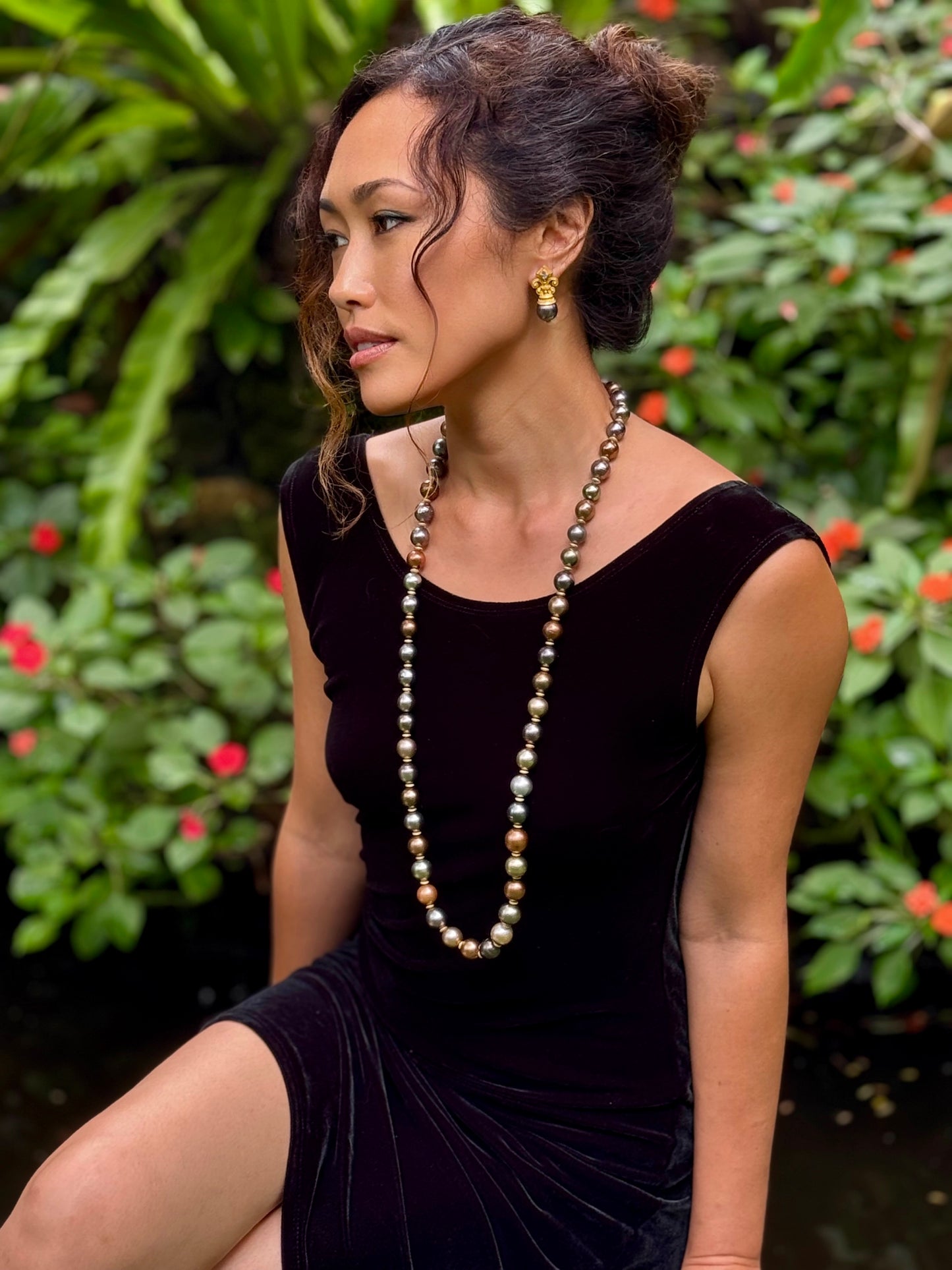 "Lorokidul" Pearl Necklace (Multicolor Tahitian Pearls with Mystery Clasp)