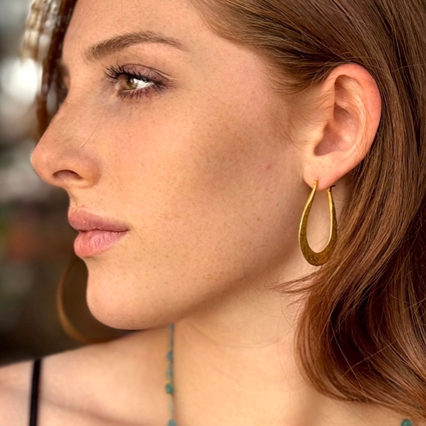 "Leslie" Hoop Earrings (18k Gold)