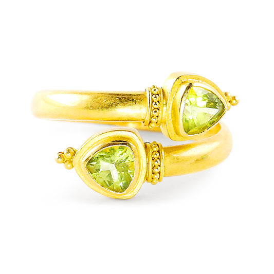 "Crossover" Ring (Peridot, 22k Gold)