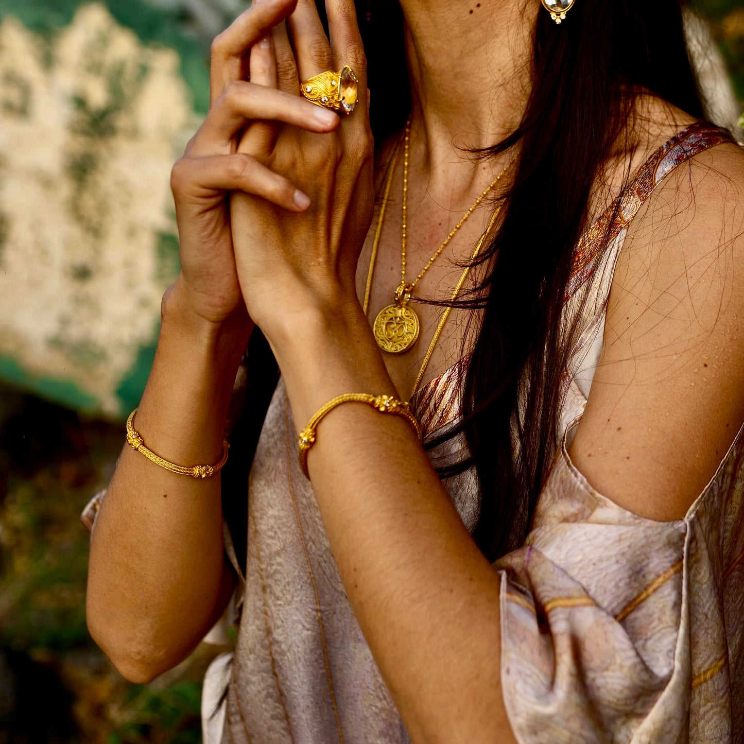 "Etrusca" Chain Bracelet (White Sapphire, 22k, 18k Gold)